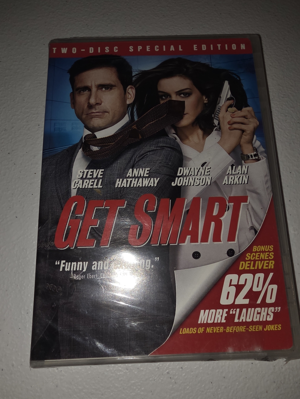 Get Smart (Two-Disc Special Edition) DVD - Red & Blue Cover - Picture 1 of 3